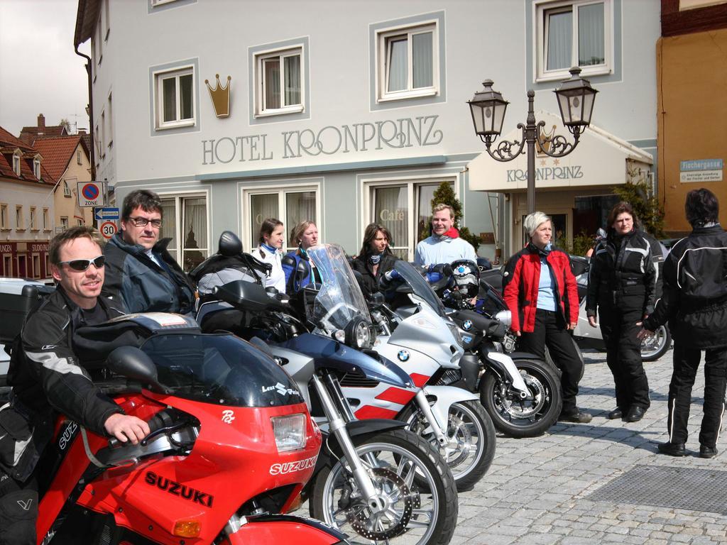 Hotel Kronprinz Кульмбах Экстерьер фото